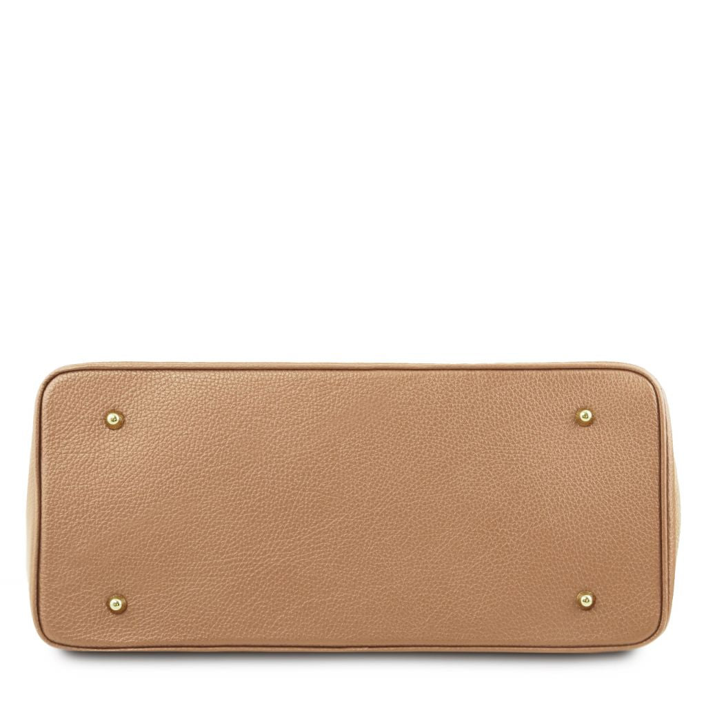 tl-bag-leather-handbag-with-golden-hardware-tl141529 - Samppanja - kuva 3
