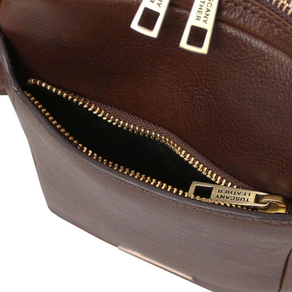 mark-leather-crossbody-bag-tl142428 - Tummanruskea - kuva 4