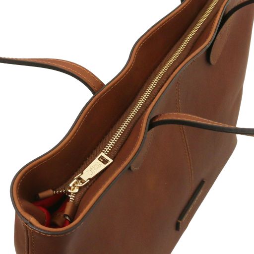 essenza-leather-shoulder-bag-tl142612 - Ruskea - kuva 5