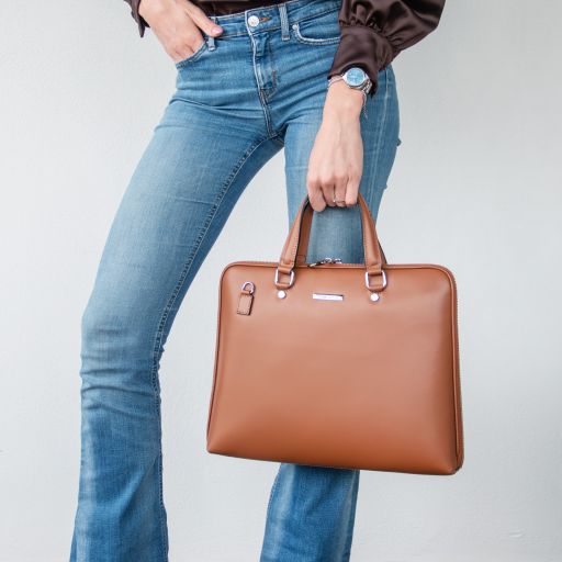 verona-saffiano-leather-business-bag-tl142547 - Konjakki - kuva 8